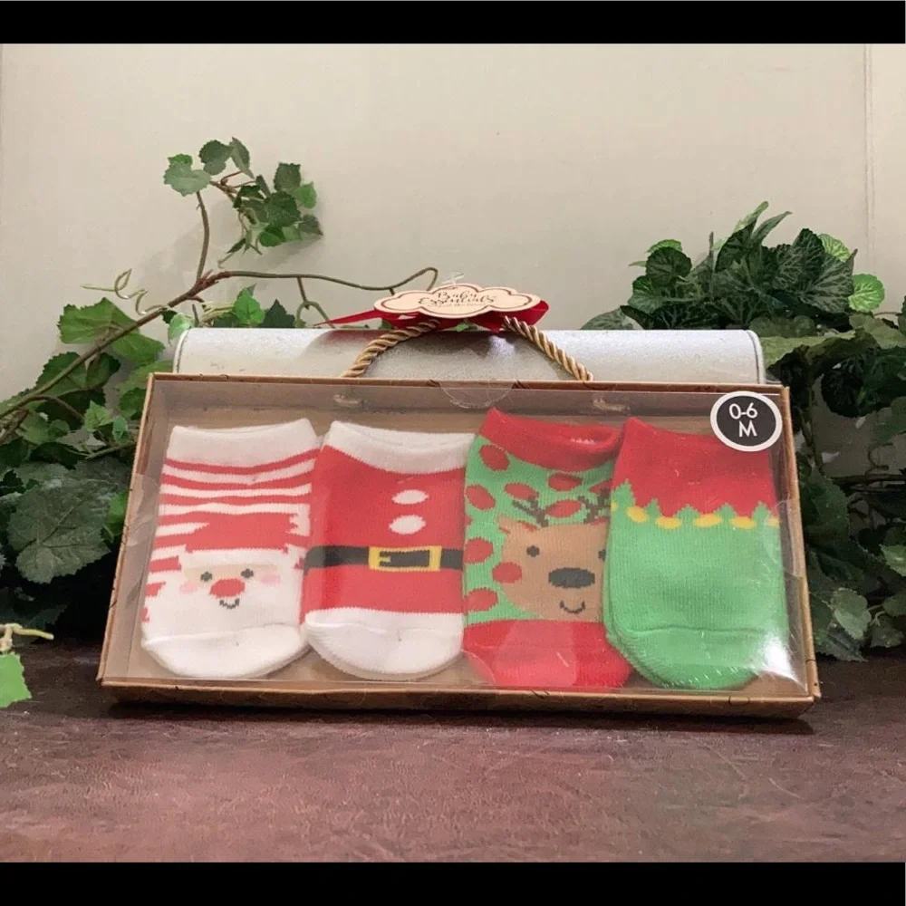 NIB Baby Essentials socks - Picture 2 of 4
